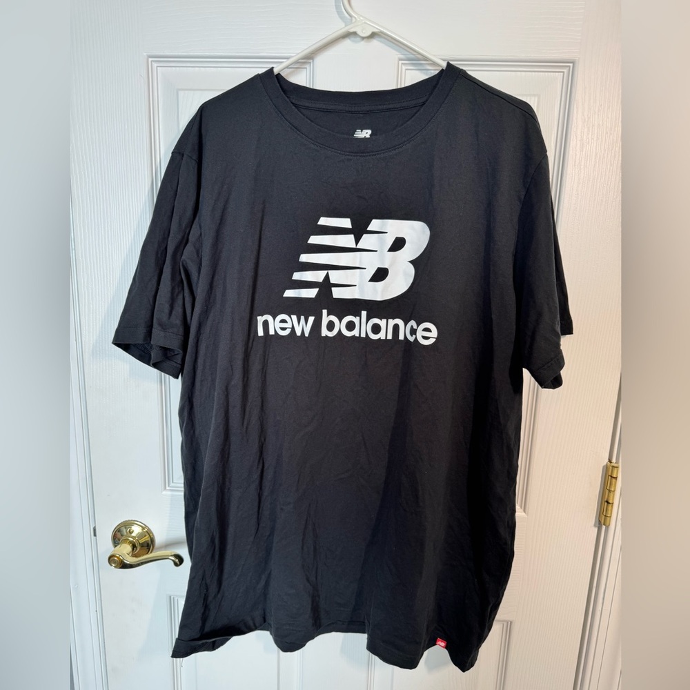 Men’s New Balance t-shirt